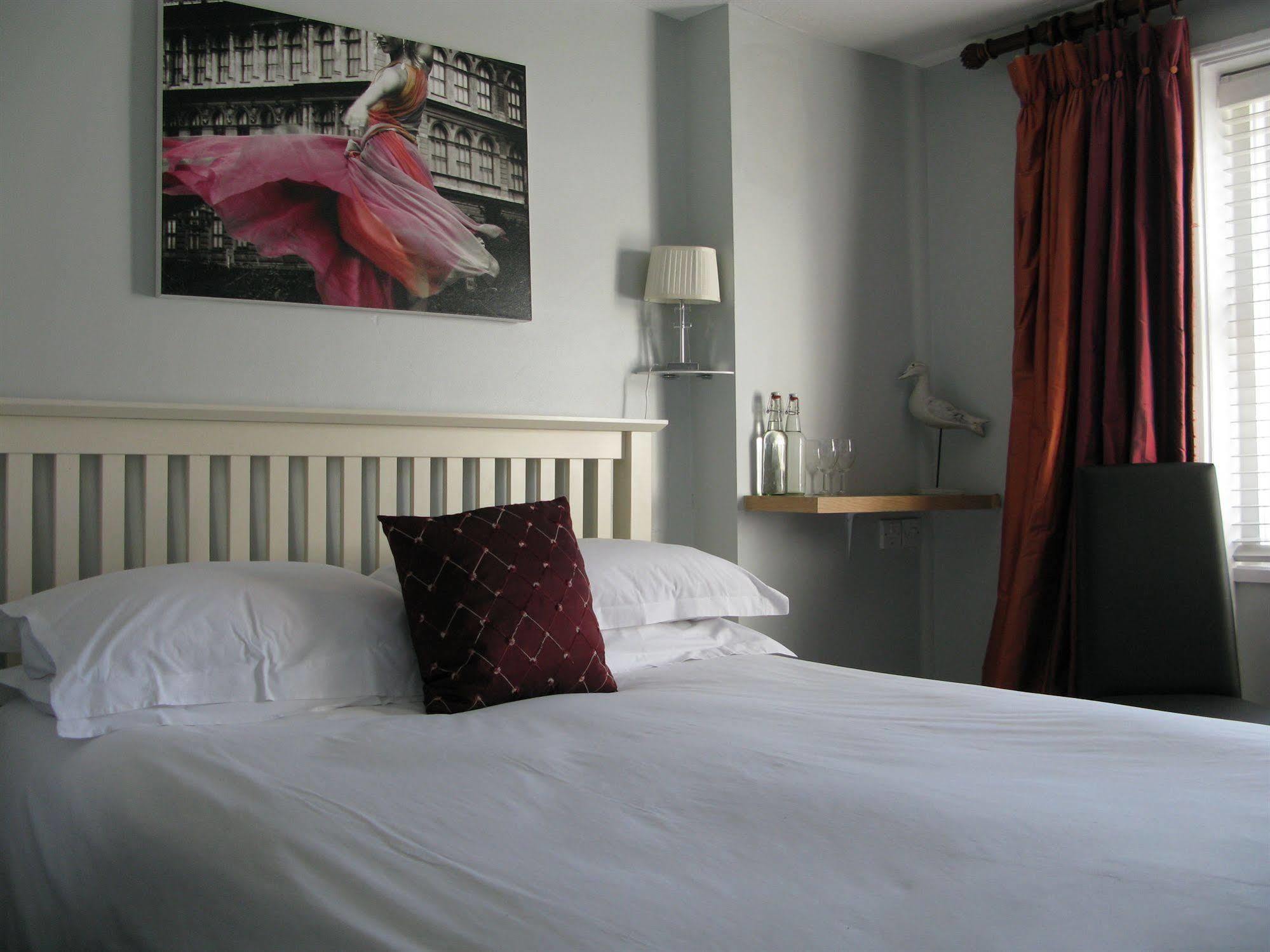 Oyo Lifestyle Hotel Sea Breeze Brighton Dış mekan fotoğraf