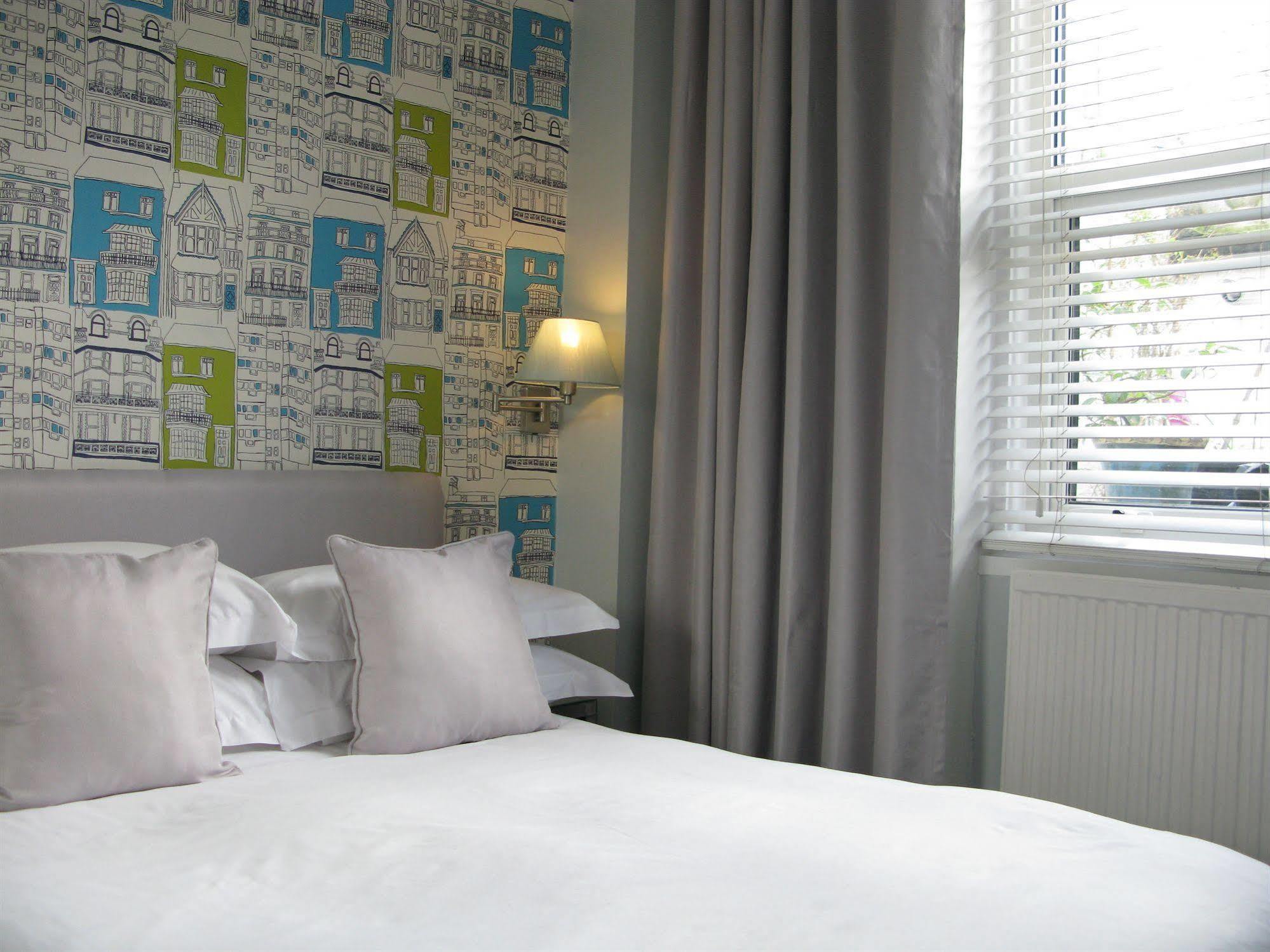 Oyo Lifestyle Hotel Sea Breeze Brighton Dış mekan fotoğraf
