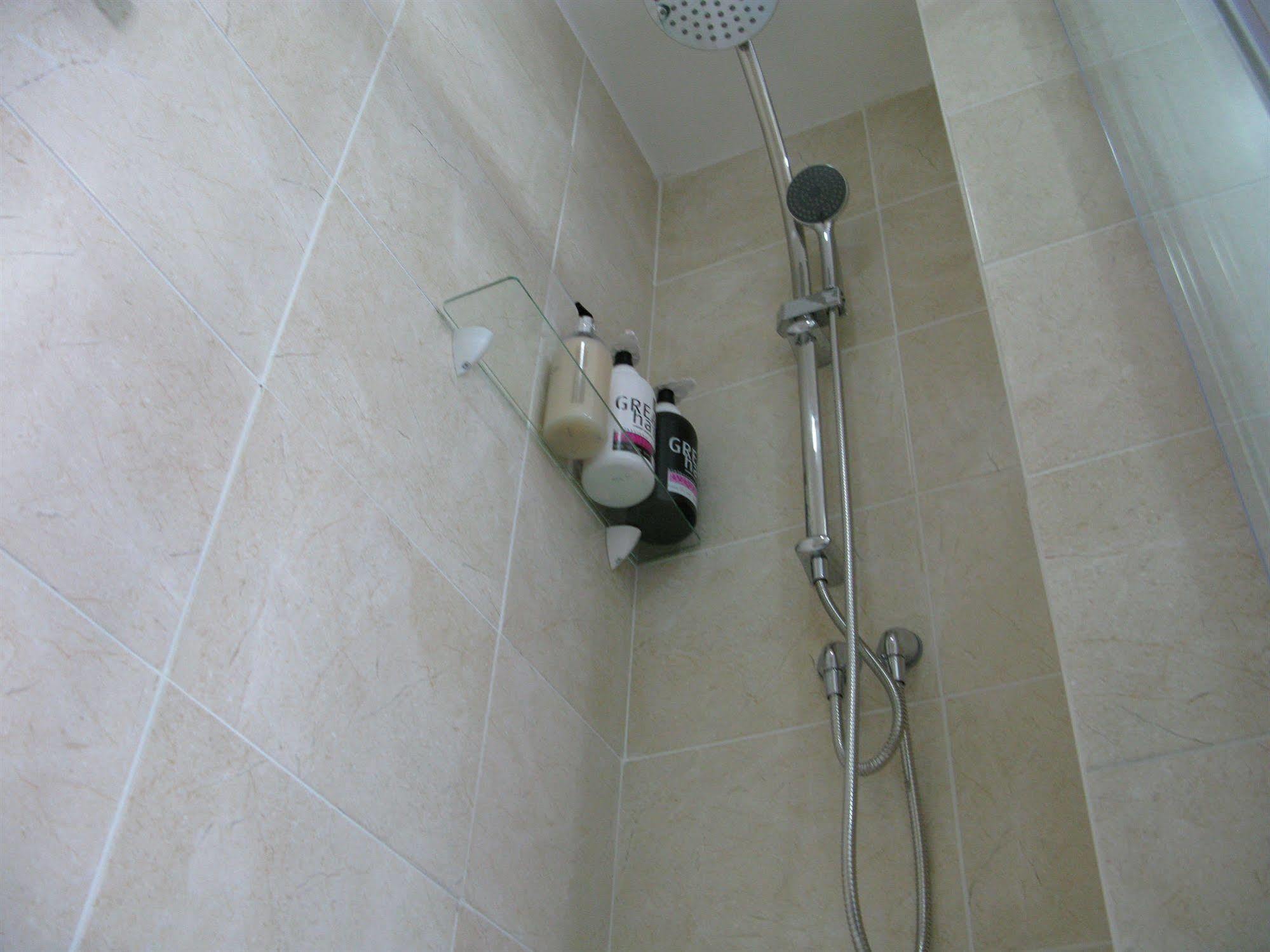 Oyo Lifestyle Hotel Sea Breeze Brighton Dış mekan fotoğraf