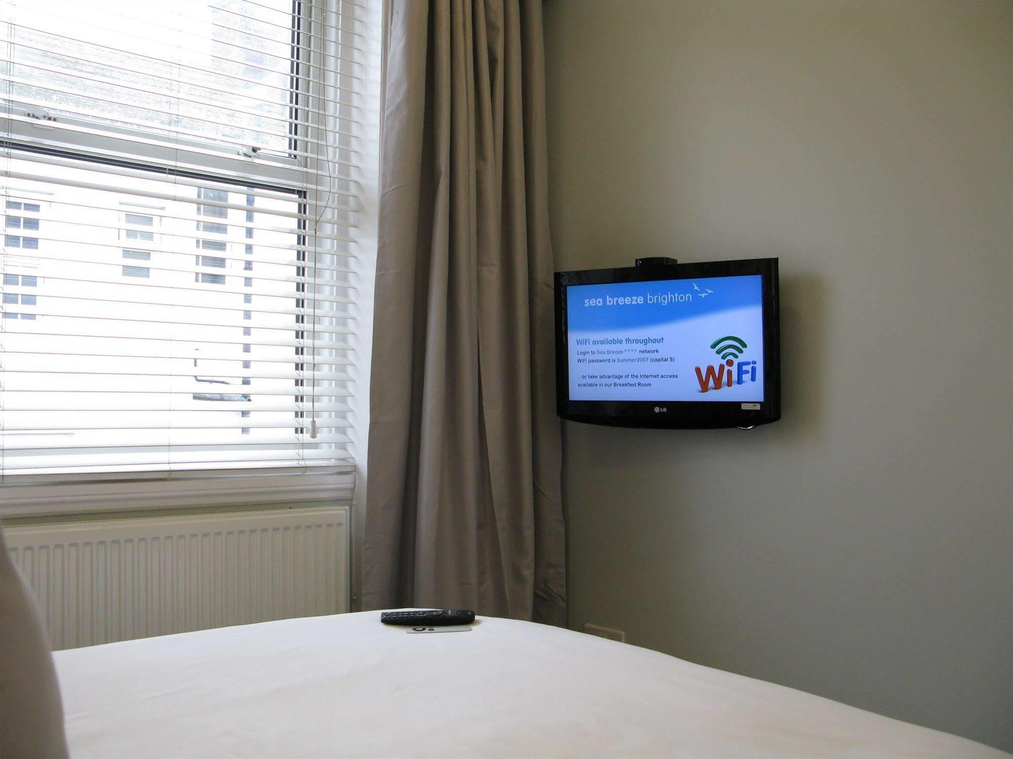 Oyo Lifestyle Hotel Sea Breeze Brighton Dış mekan fotoğraf