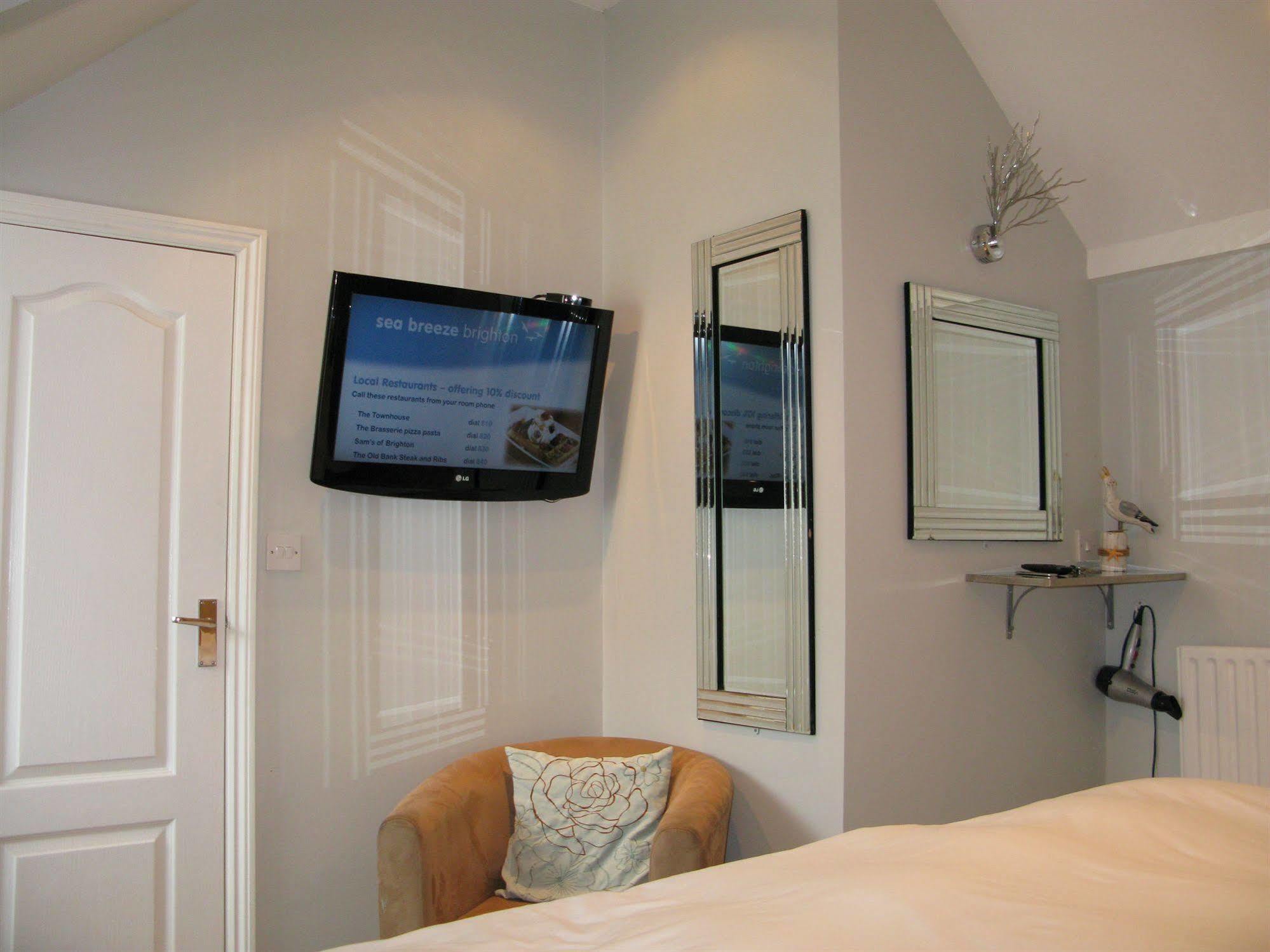 Oyo Lifestyle Hotel Sea Breeze Brighton Dış mekan fotoğraf