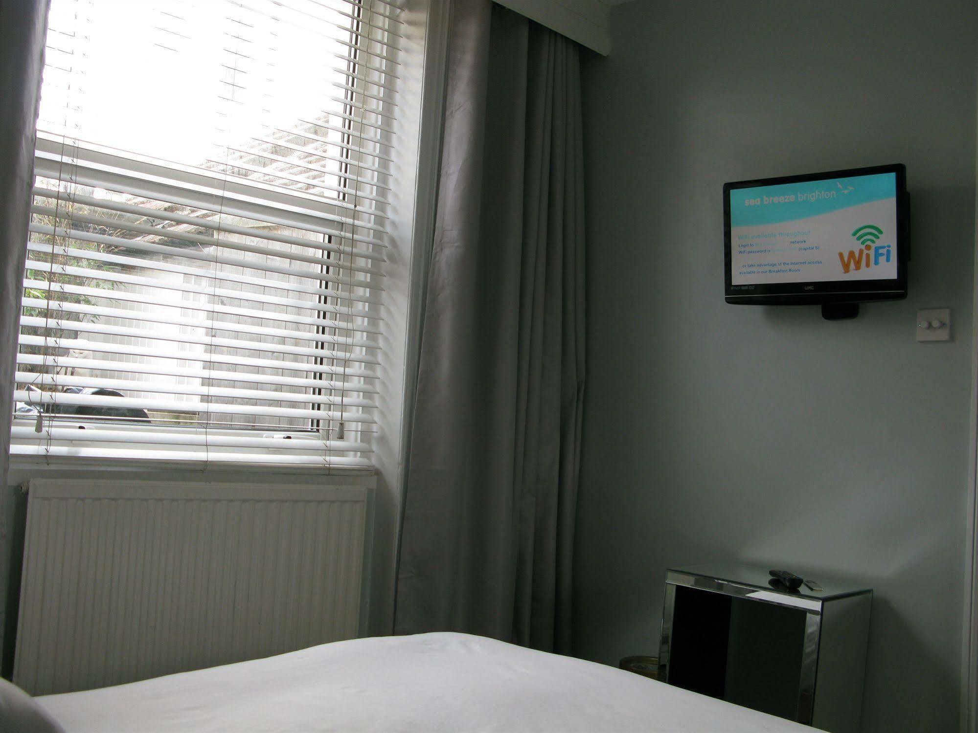 Oyo Lifestyle Hotel Sea Breeze Brighton Dış mekan fotoğraf