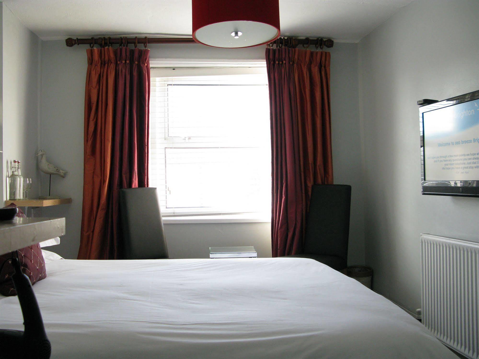 Oyo Lifestyle Hotel Sea Breeze Brighton Dış mekan fotoğraf